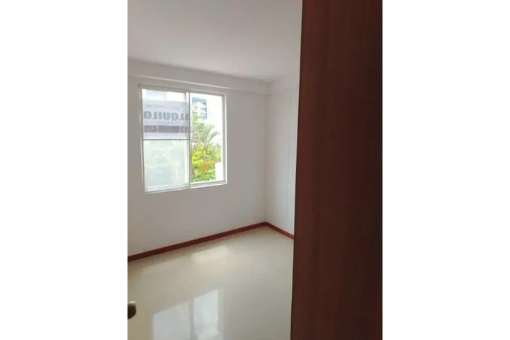 $2500000 : Rento inmueble En Cristales image 5