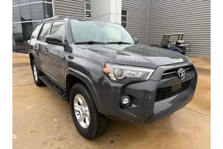 $36257 : Toyota 4Runner 2024 4x4 SR5 image 3