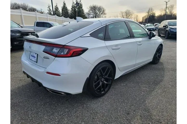 $28372 : Honda Civic 2024 Sport Touri image 4