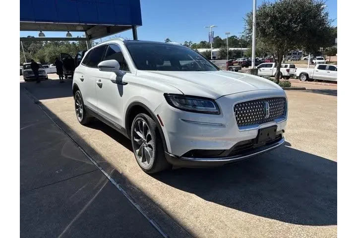 $30988 : Lincoln Nautilus 2022 Reserv image 2