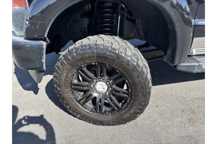 2009 F-350 Super Duty Harley- image 3