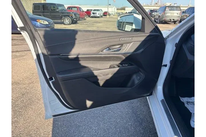 $33982 : Cadillac CT4 2022 AWD Premiu image 9