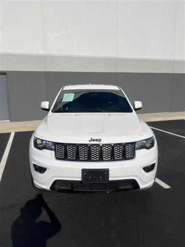 $16995 : 2018 Grand Cherokee ALTITUDE image 2