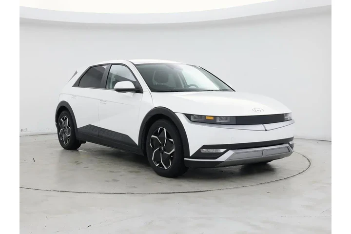 $23998 : Hyundai IONIQ 5 2022 SE 4dr image 1