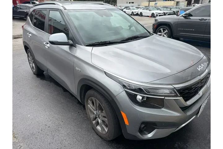 $16025 : Kia Seltos 2022 AWD S 4dr SU image 4