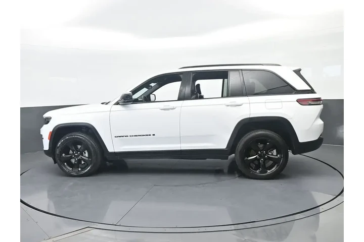 $27000 : Jeep Grand Cherokee 2023 4x4 image 3