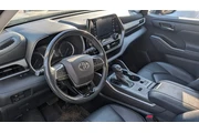 $38990 : 2021 Highlander Hybrid XLE thumbnail