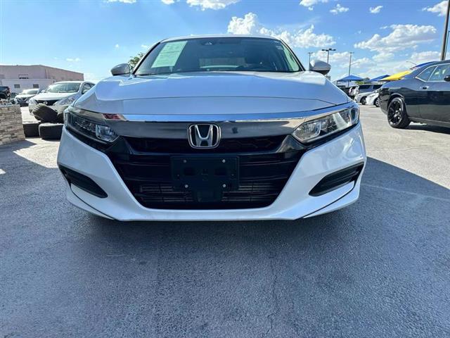 $18995 : Pre-Owned 2020 Accord LX Seda image 3