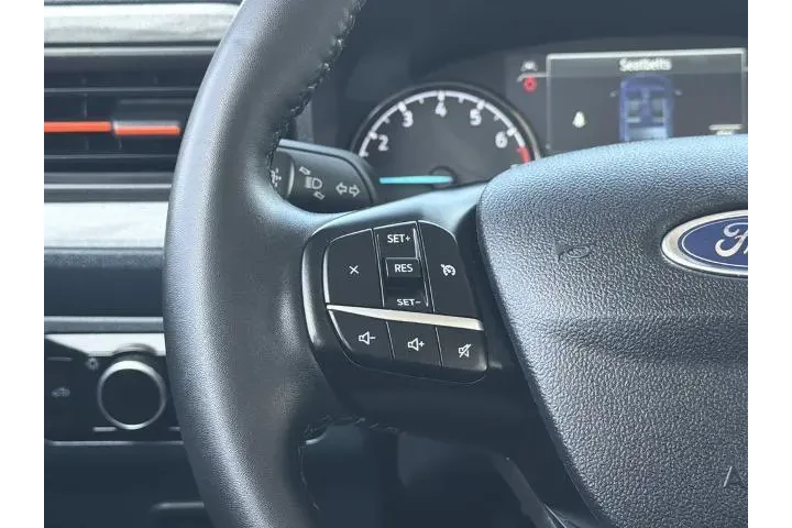 $27800 : Ford Maverick 2023 AWD XL 4d image 10