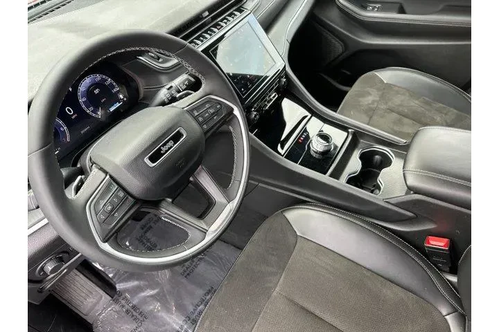 $30998 : Jeep Grand Cherokee L 2024 4 image 10