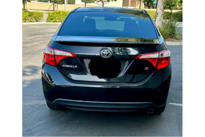 $3500 : Toyota Corolla 2015 image 1