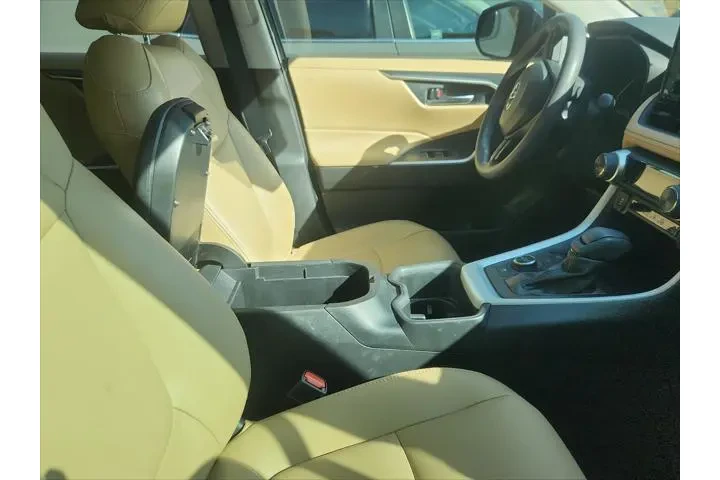 $28765 : Toyota RAV4 Hybrid 2022 AWD image 5