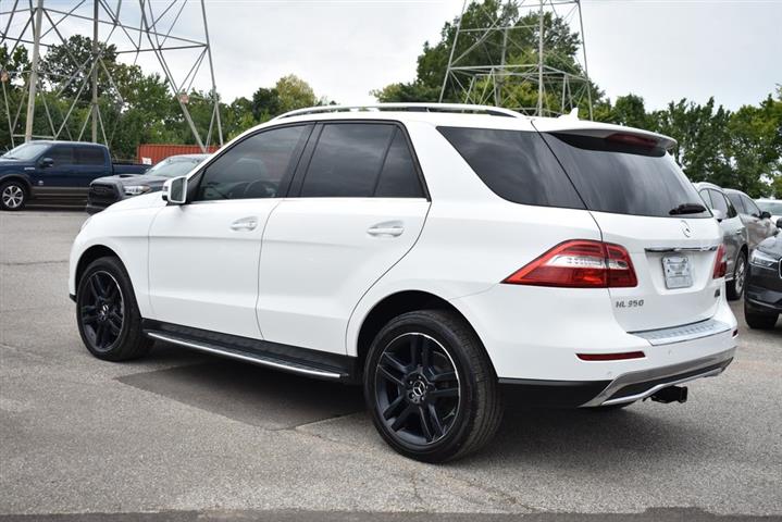 2015 Mercedes-Benz M-Class ML image 10