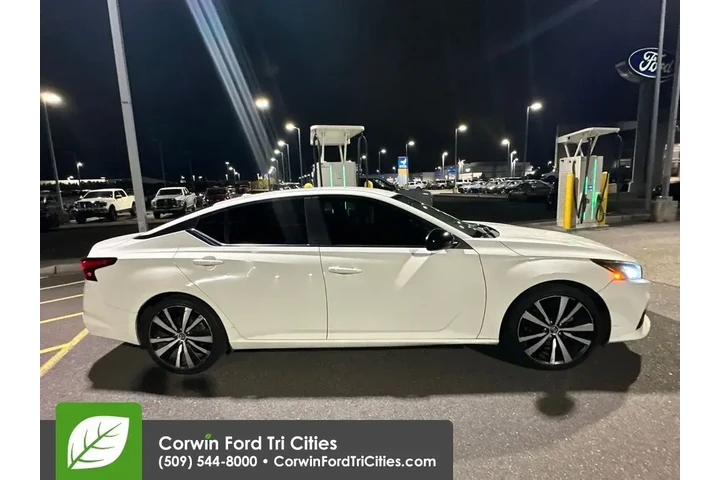 $13989 : Nissan Altima 2019 2.5 SR 4d image 8
