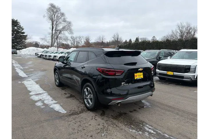 $28000 : Chevrolet Blazer 2023 AWD LT image 3