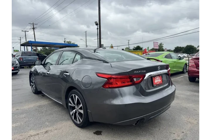 $15495 : 2017 Maxima 3.5 SV image 10