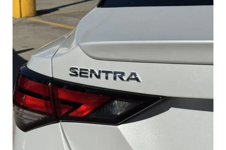 $27444 : Nissan Sentra 2025 SR 4dr Se image 7