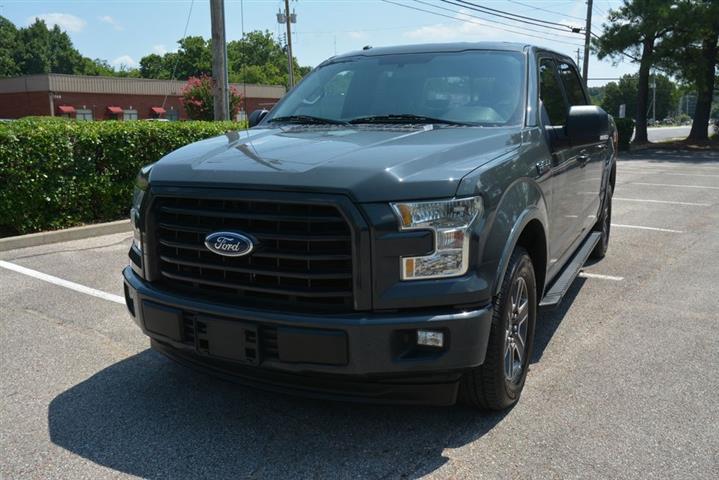 2017 F-150 XLT image 2