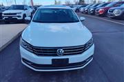 $15638 : Pre-Owned 2018 Passat 2.0T SE thumbnail