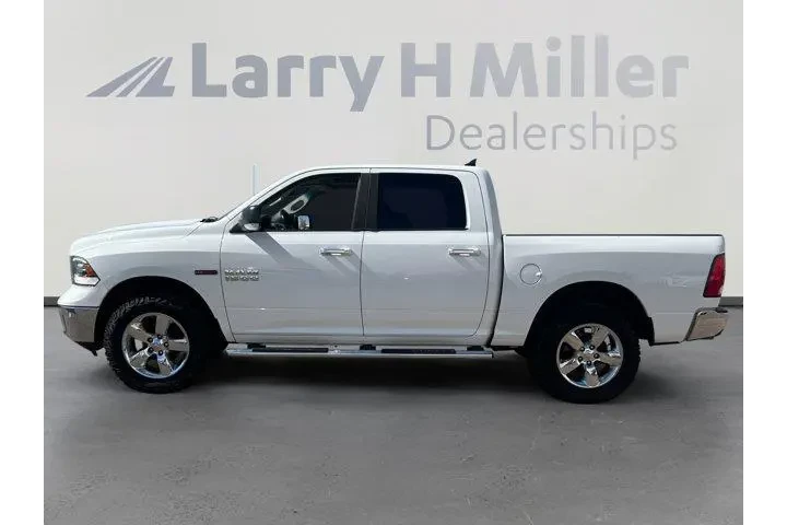 Ram 1500 2016 4x4 SLT 4dr Cr image 2