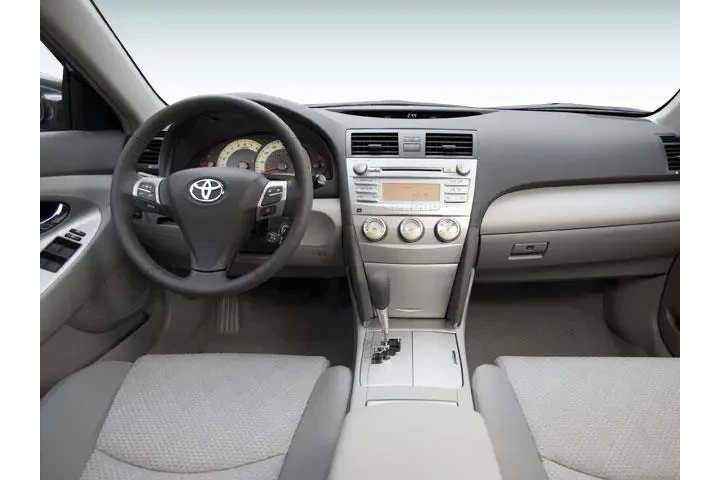 $3533 : Toyota Camry 2008 LE 4dr Sed image 4