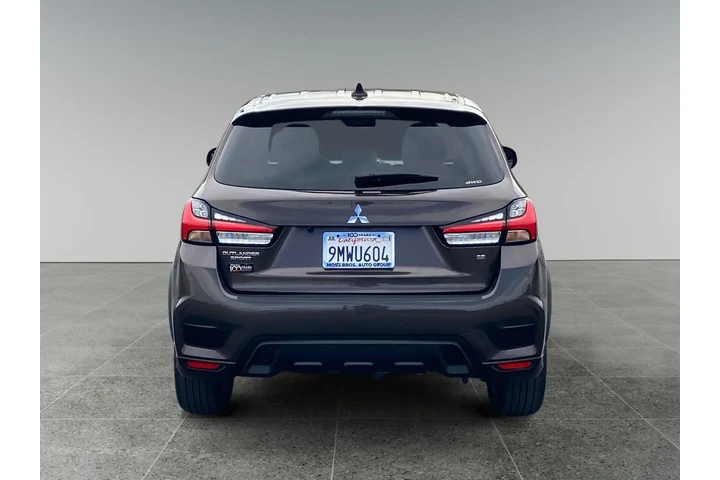 $25217 : Mitsubishi Outlander Sport 2 image 4