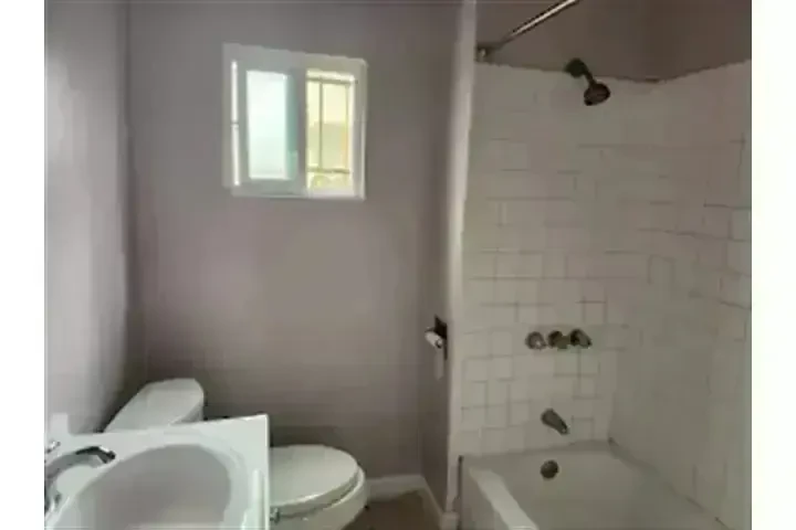 $1675 : APT. 1-RECAMARA/ 1-BAÑO image 4