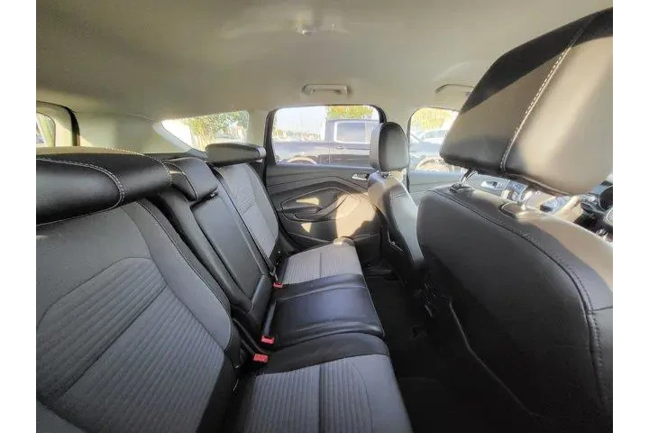 $20102 : Ford Escape 2017 Titanium 4dr image 9