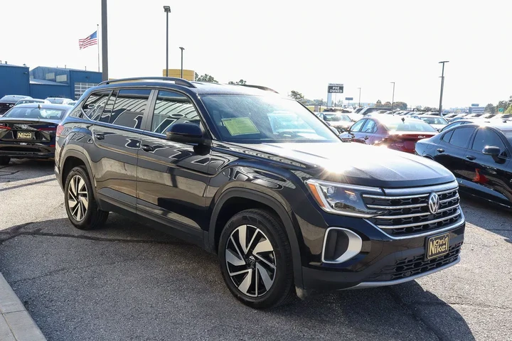 $29988 : 2025 Atlas 2.0T SE w/Technolo image 3