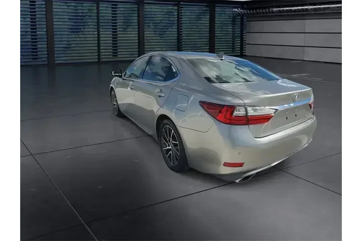 $22588 : Lexus ES 350 2017 4dr Sedan image 6