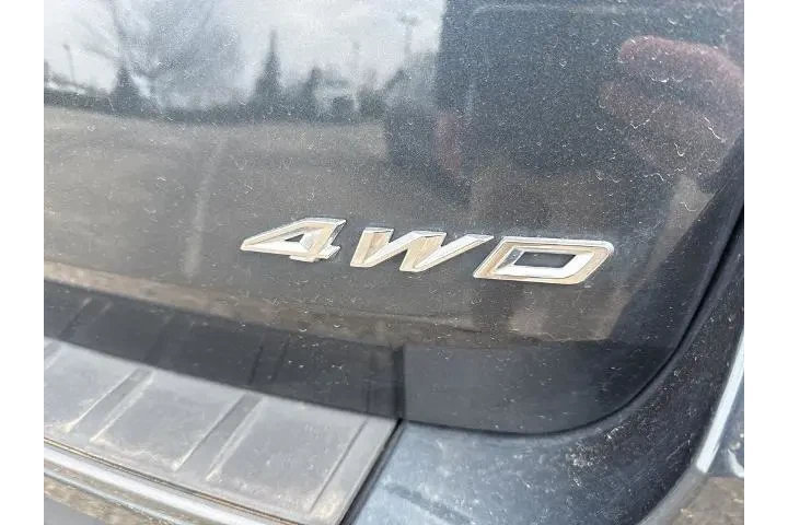 $33175 : Ford Explorer 2023 AWD XLT 4 image 9