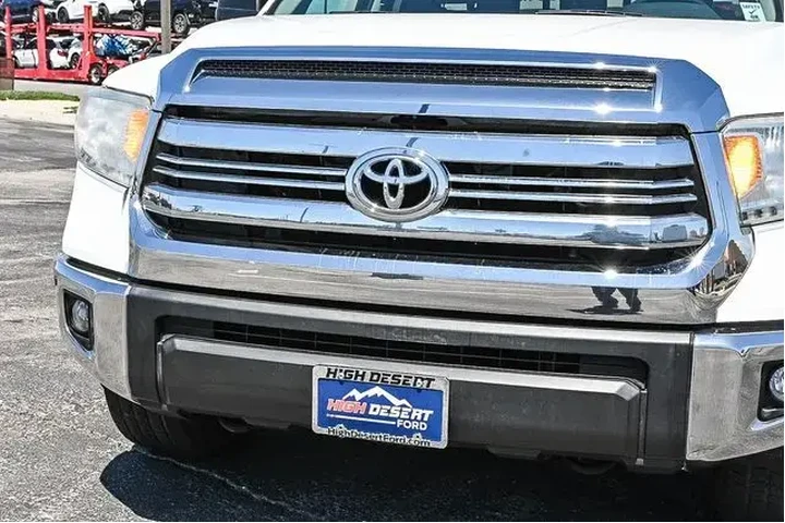 $27988 : Toyota Tundra 2016 4x2 SR5 4 image 5