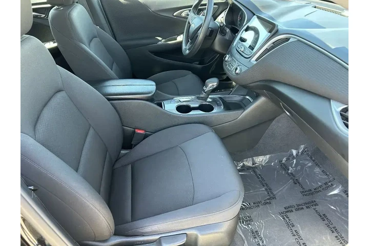 $16395 : Chevrolet Malibu 2023 LT 4dr image 9