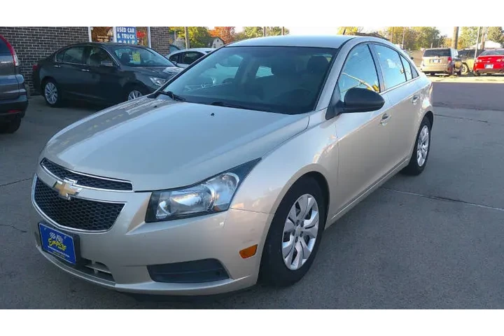 $6999 : 2012 Cruze LS image 4