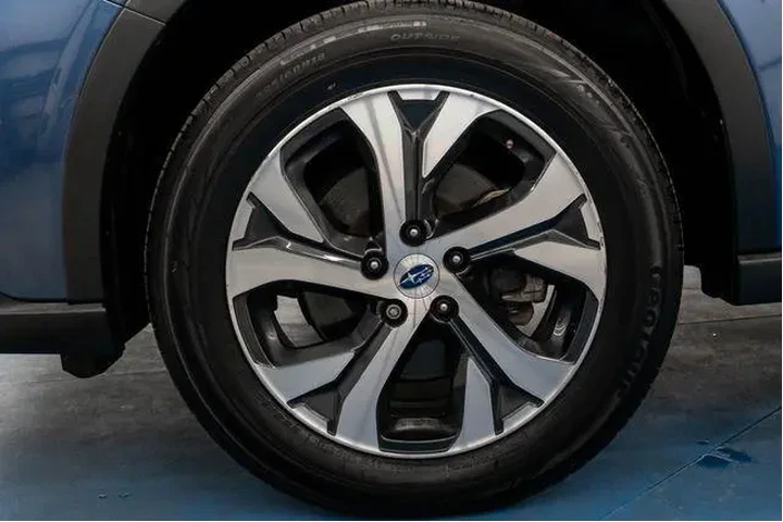 $29012 : Subaru Outback 2021 AWD Tour image 2