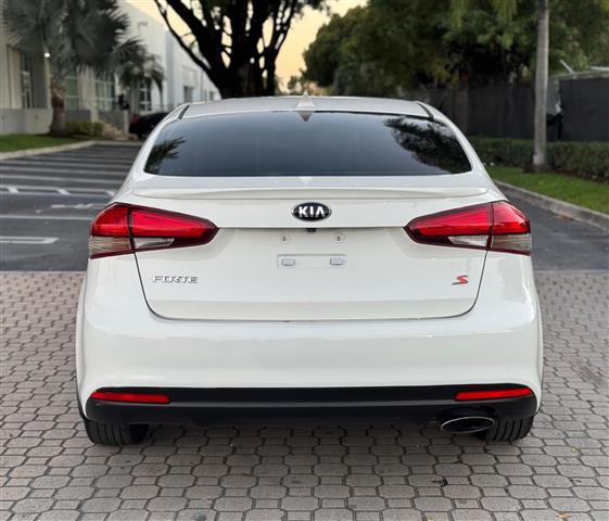 $6500 : Kia Forte image 3