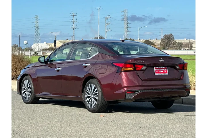 $20521 : Nissan Altima 2024 2.5 SV 4d image 6