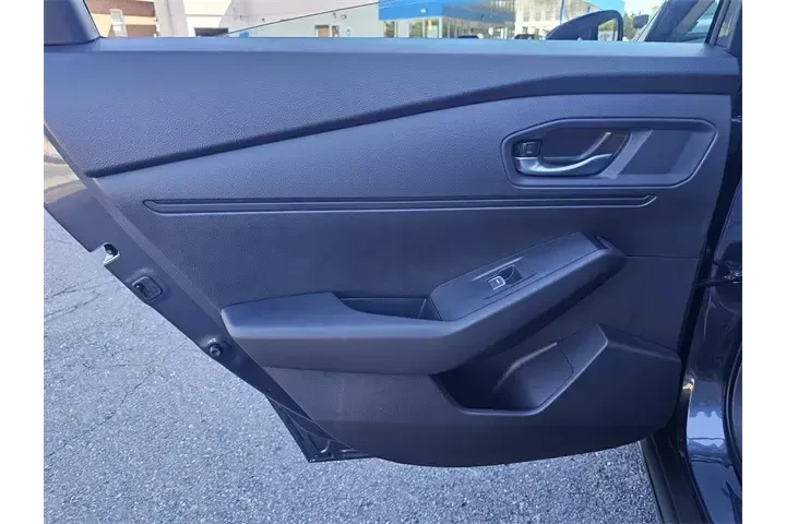 $26789 : Honda Accord 2025 LX 4dr Sed image 8