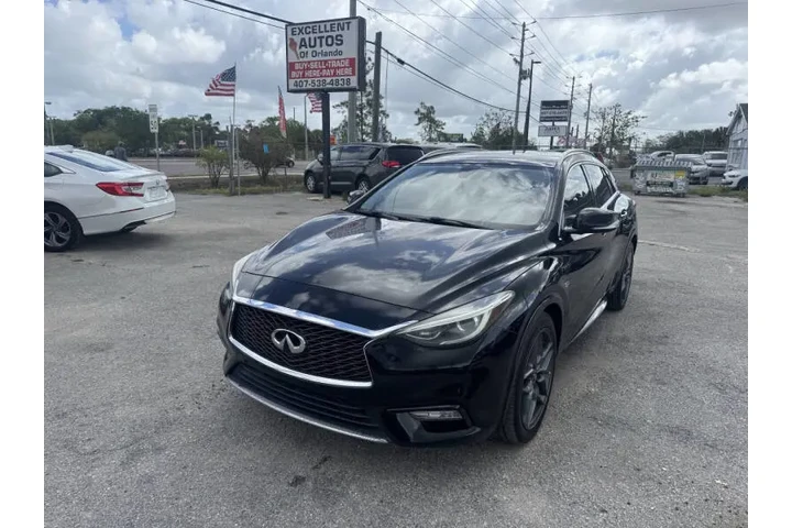 $8497 : 2017 QX30 Premium image 2