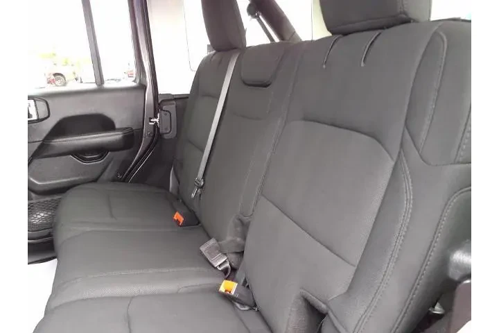 Jeep Wrangler Unlimited 2021 image 10