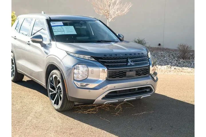 $24443 : 2022 Outlander SE image 2