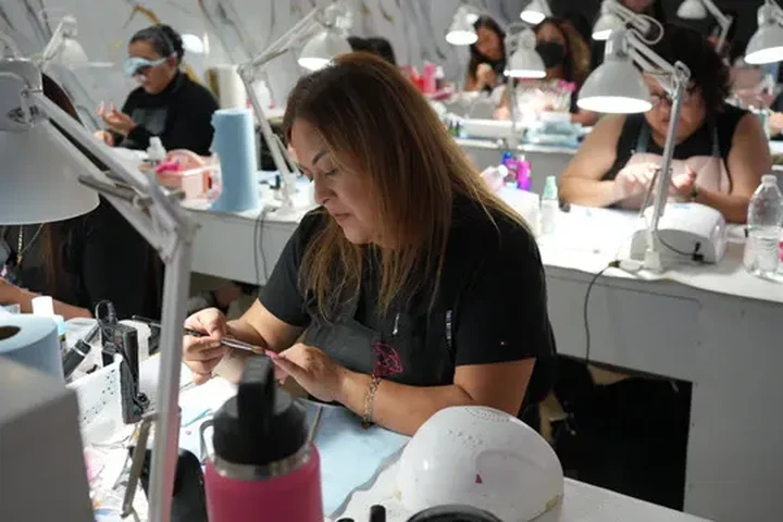 Curso de Uñas Acrilica image 2