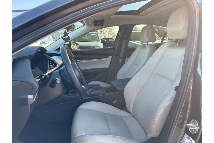 $23500 : Mazda Mazda3 Sedan 2024 2.5 image 10