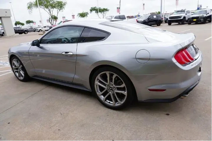 $27888 : Ford Mustang 2022 EcoBoost 2 image 4