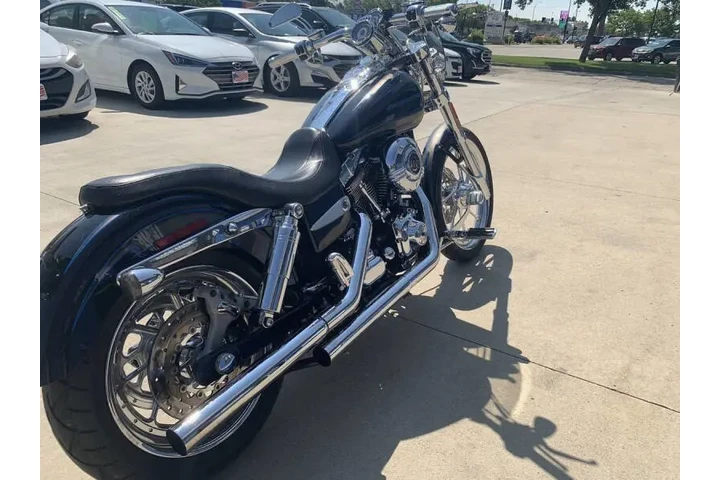 $11990 : 2007 Harley-Davidson Dyna CVO image 8