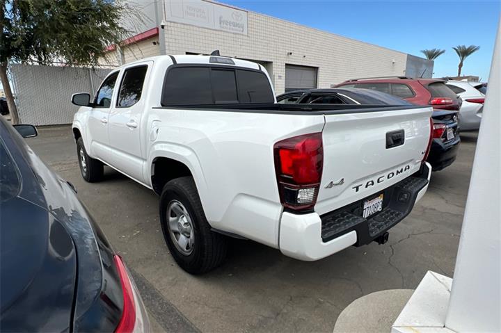 $36994 : Tacoma SR image 3