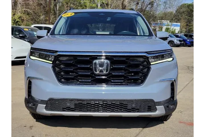 $37703 : Honda Pilot 2023 Touring 4dr image 4