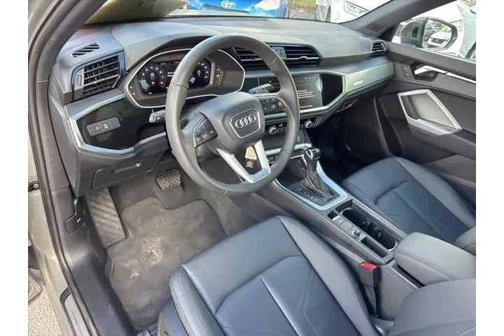 $31988 : Audi Q3 2025 AWD quattro S l image 10