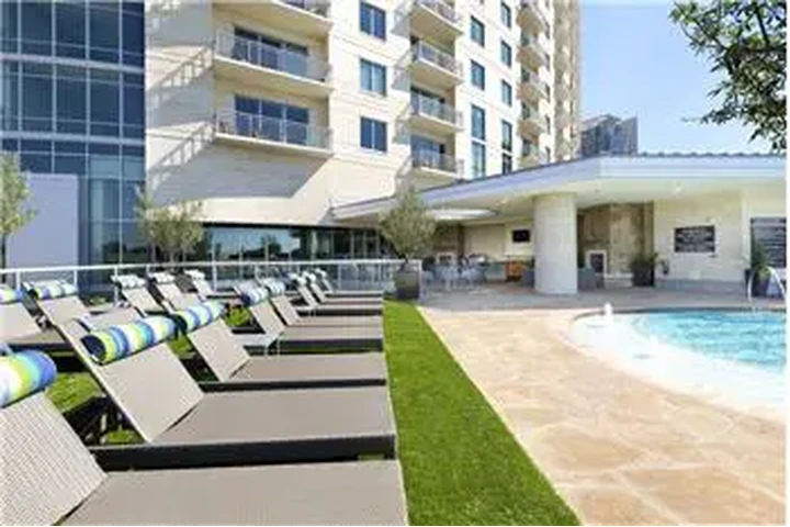 $1713 : Rental property with 0 bedro image 8