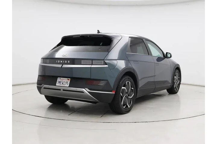 $29998 : Hyundai IONIQ 5 2024 SE 4dr image 8